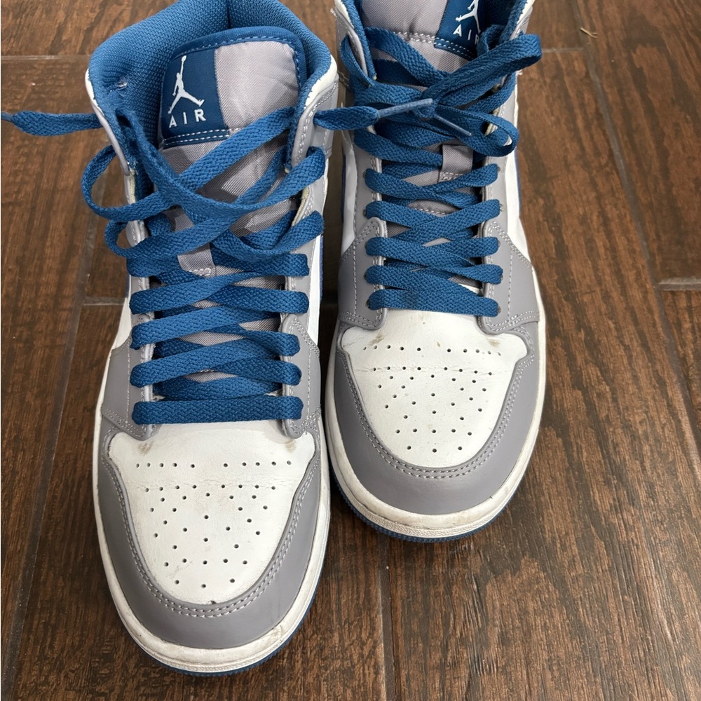 Air Jordan 1 Sneakers Size 9